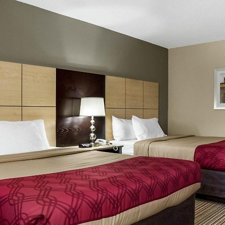 Econo Lodge Grand Forks Ngoại thất bức ảnh