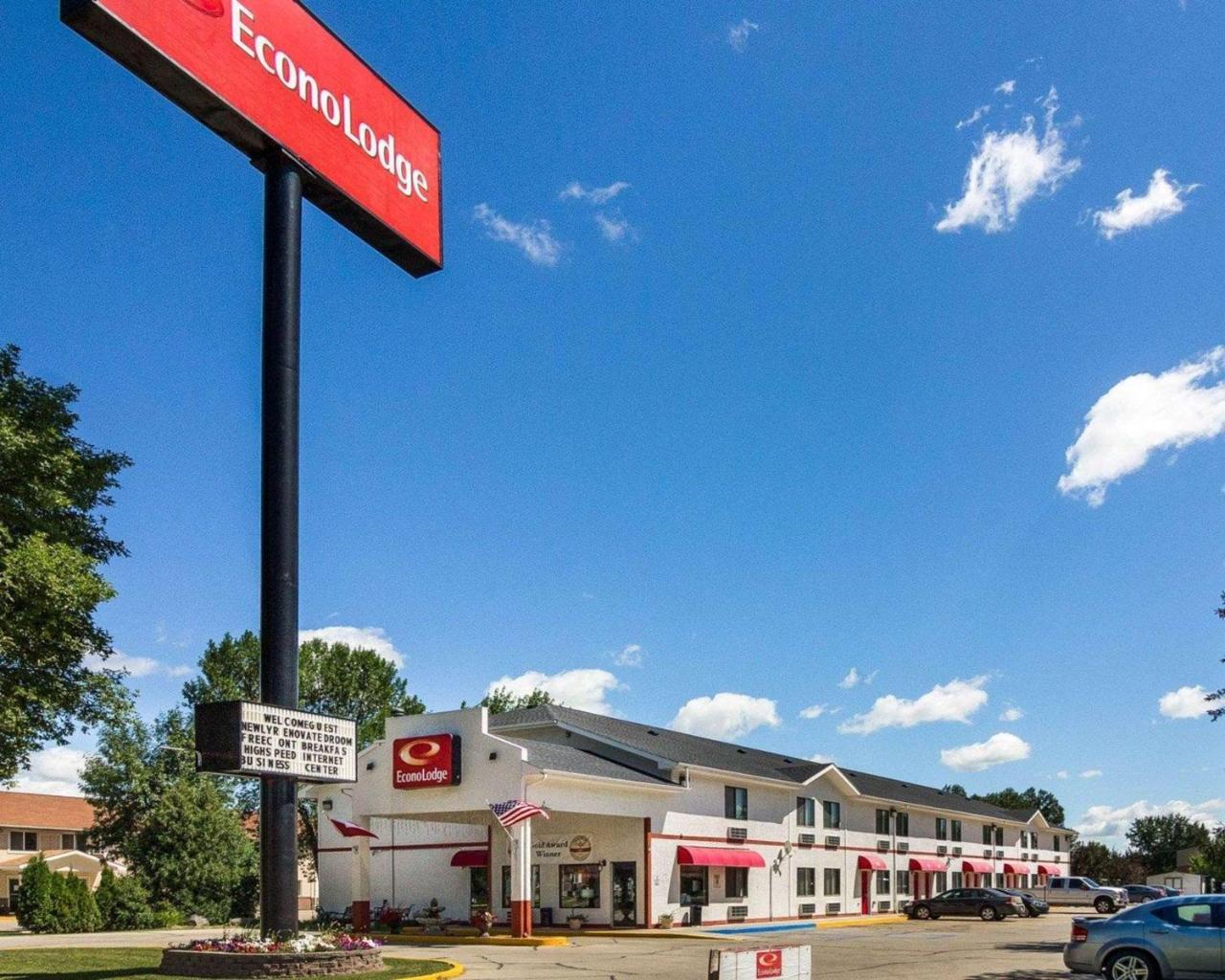 Econo Lodge Grand Forks Ngoại thất bức ảnh