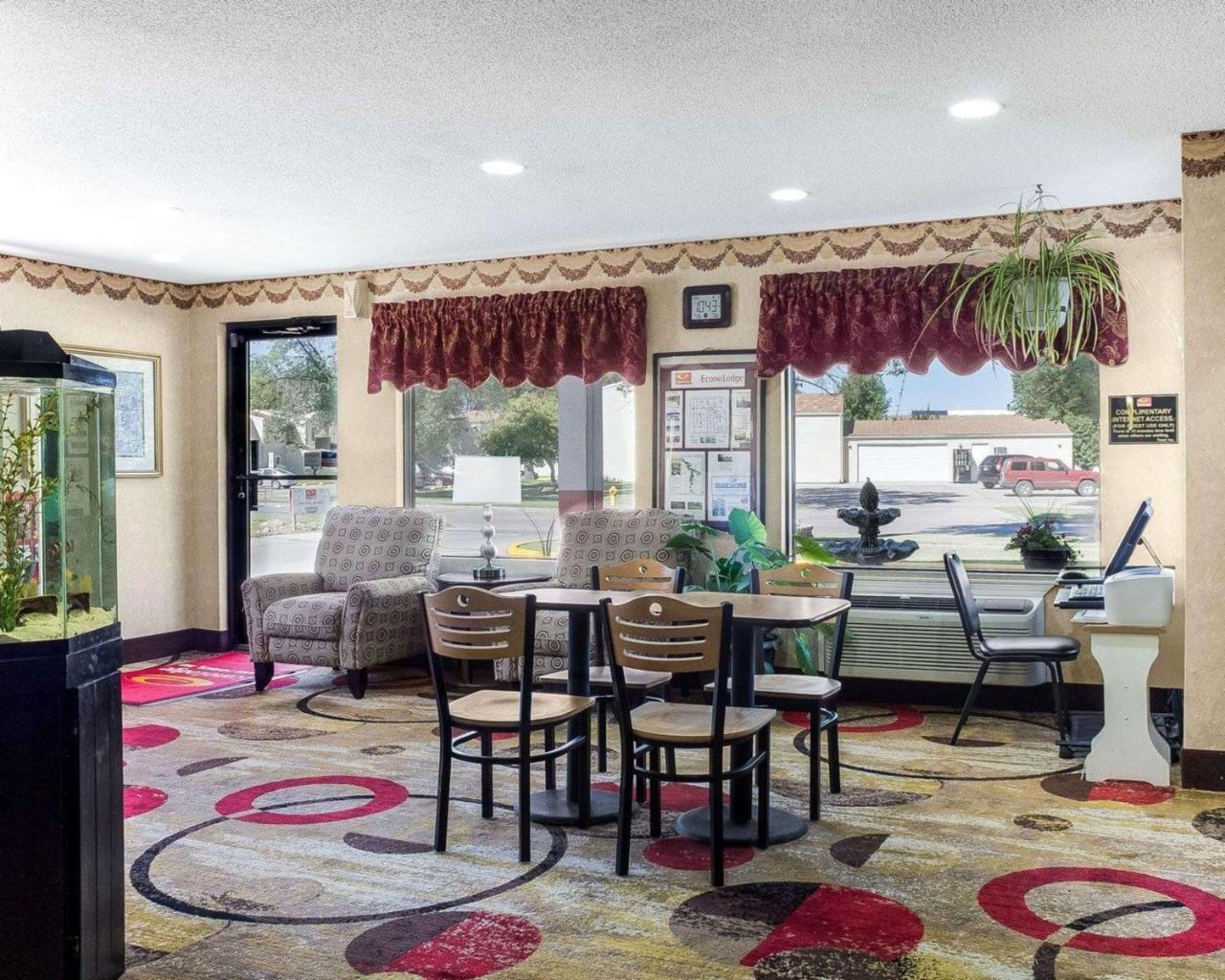 Econo Lodge Grand Forks Ngoại thất bức ảnh